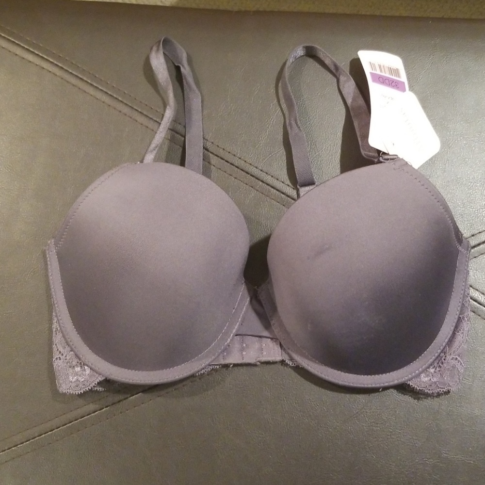 Lace accent bra